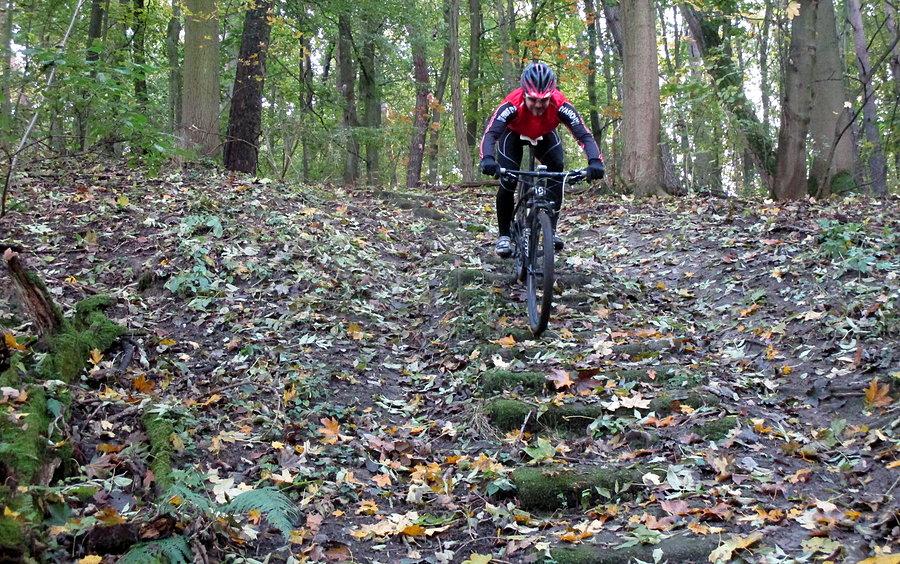 Techniki MTB u mnie nigdy dość. Stare schody w Ludwikowie