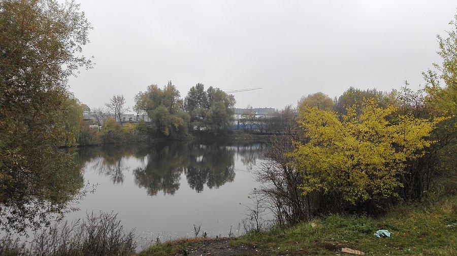 Staw między Kamienną a Chodkiewicza. Wkrótce powstanie tutaj nowa siedziba AM