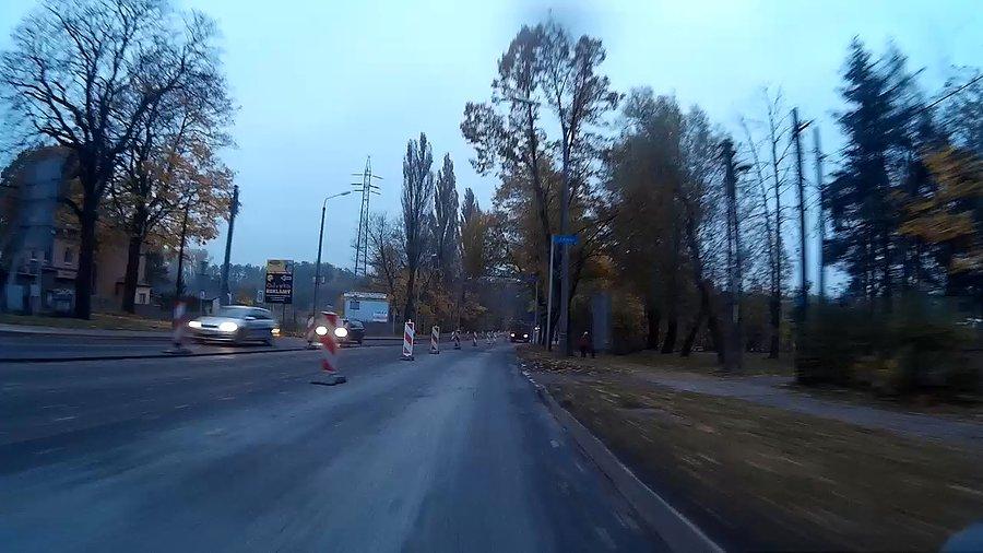 Niby nowy asfalt ale i tak coś pofałdowany