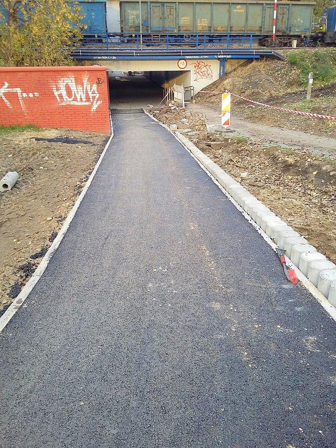 Nowa droga rowerowa w tunelu PKP Raków w Częstochowie I
