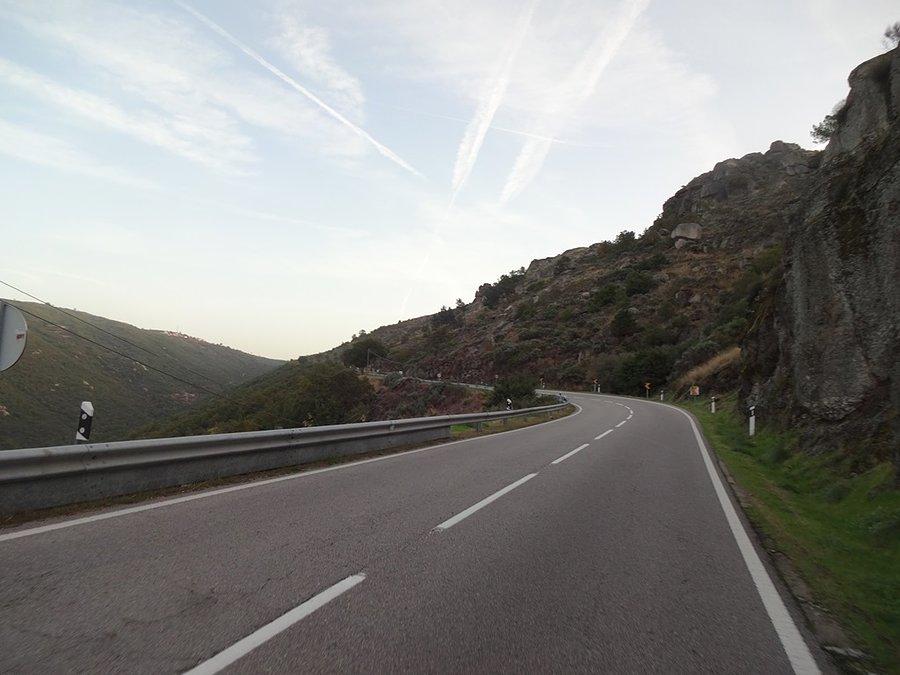 Droga w kierunku Guardy / Road to Guarda