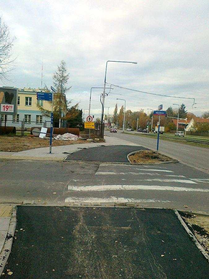 W tę stronę nie wiadomo jak się będzie jechało, bo jest wyjazd ze Straży Pożarnej