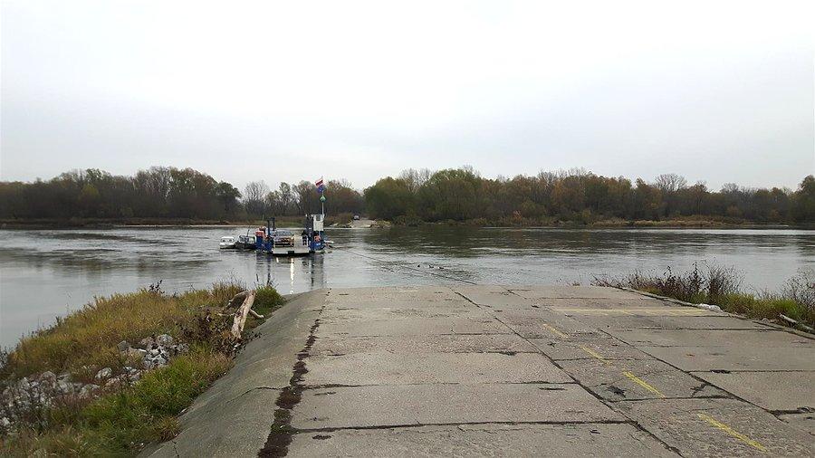 Prom jeszcze pływa