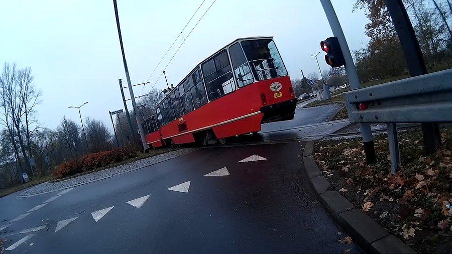 Tramwaj na rondzie w Zabrzu