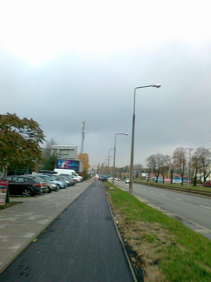 Polubiłam tę noiwą ddr, dziś jechałam od Placu Kasztelańskiego w stronę Górczewskiej