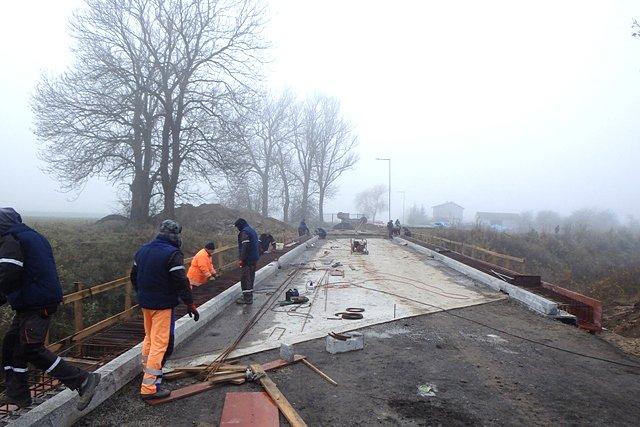 Remont wiaduktu między Ryczywołem a Połajewem nad linią kolejową nr 206/236