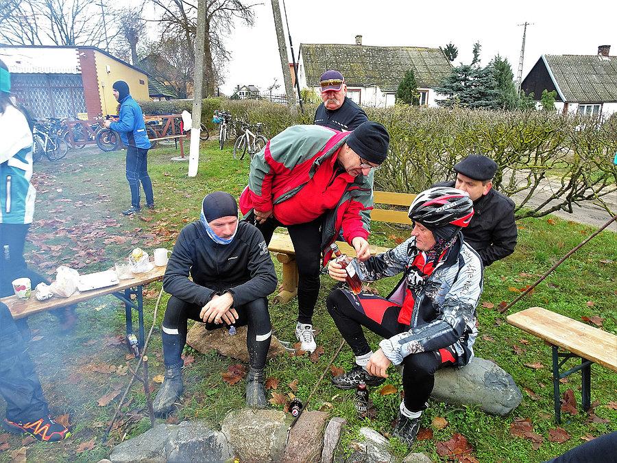 Rajd Niepodległości - Kiełbasa i ogień - Biała Góra