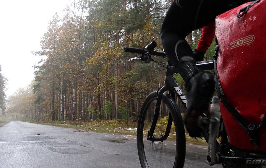Track GPS wgrany więc można kręcić przyjemnymi i bocznymi szosami