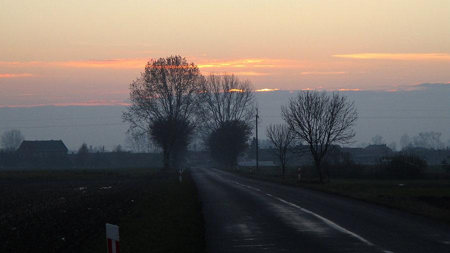 Wielkopolski listopadowy zachód słońca