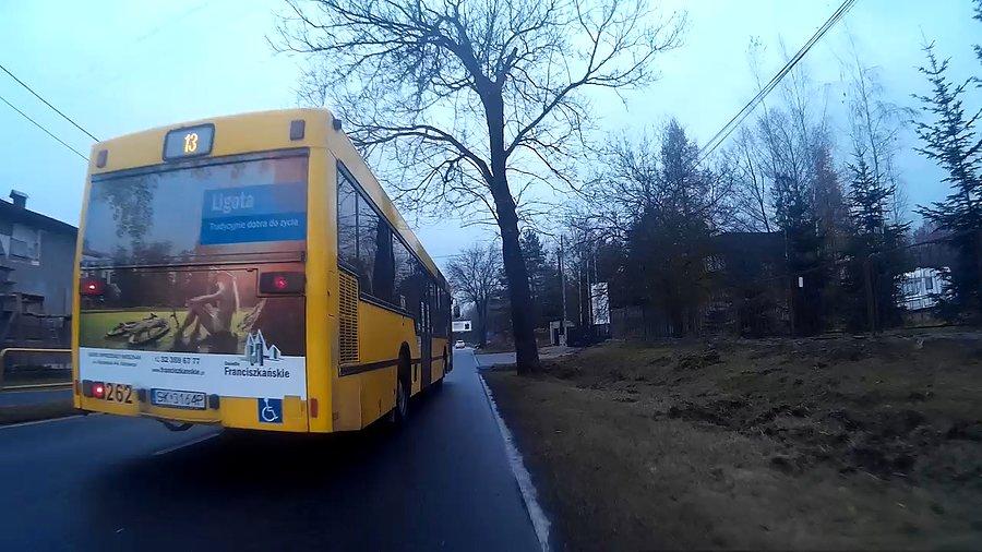 Zbyt wcześnie odbił w prawo... masakra