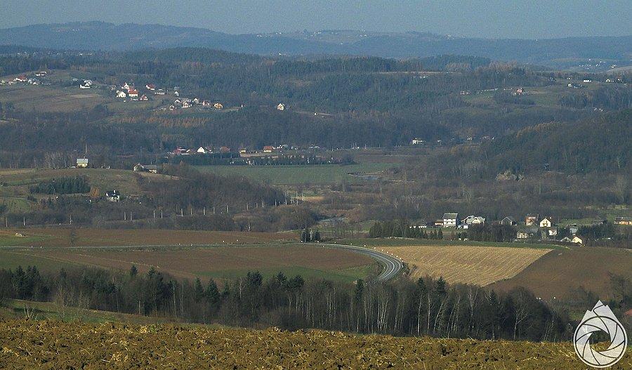 Zjazd do Zborowic z górki