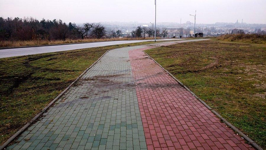 Autograf mechanicznych terenowców?