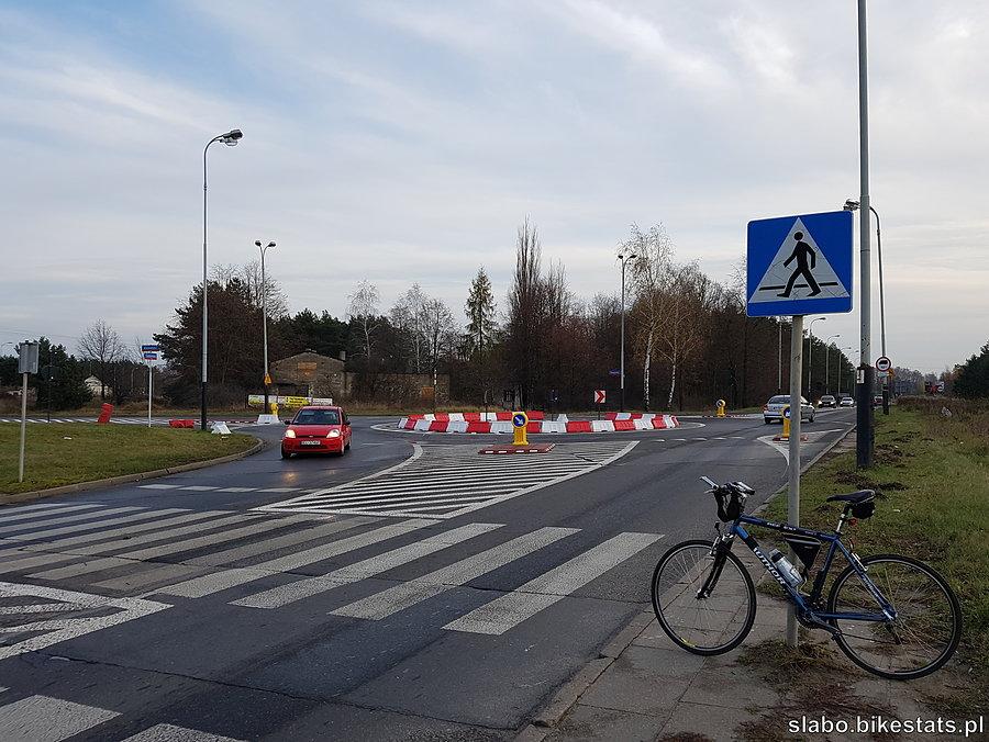 Nowe rondo na skrzyżowaniu Maratońskiej i Sanitaruszek w Łodzi