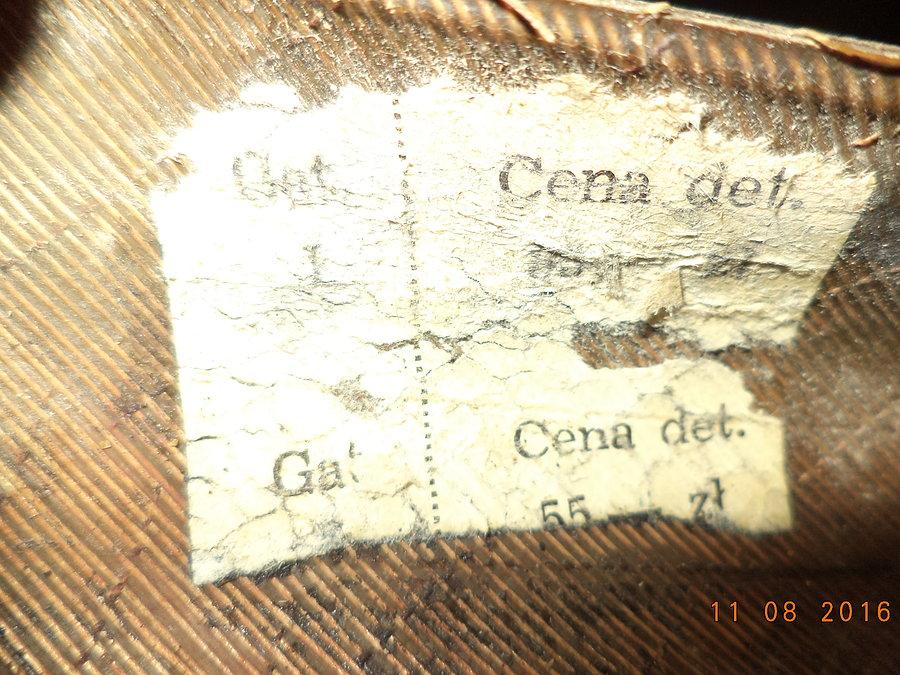 Wnętrze opony Degum z 1981 r. z niespodzianką
