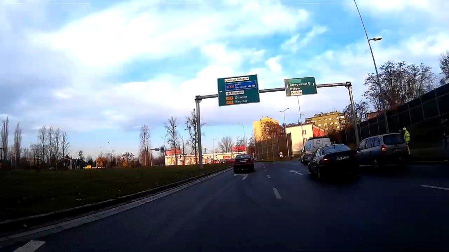 Dzwon w Zabrzu na rondzie przy DTŚce