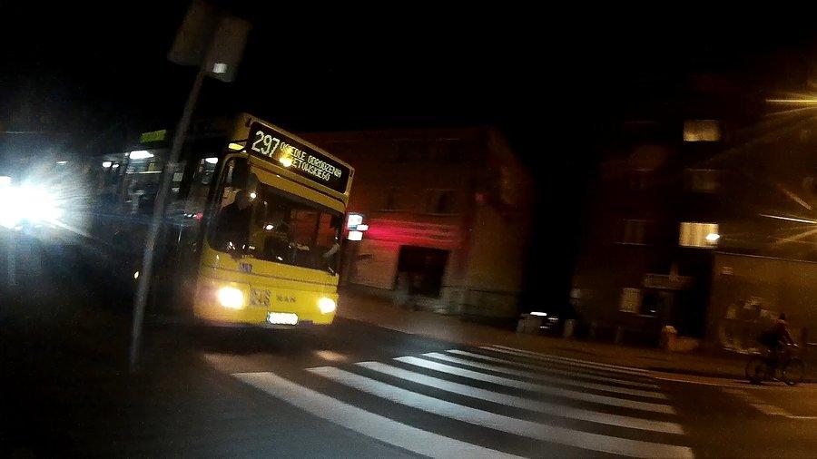 297 podjeżdża