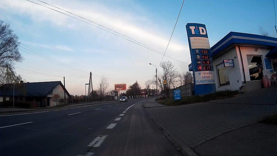 Gaz w górę