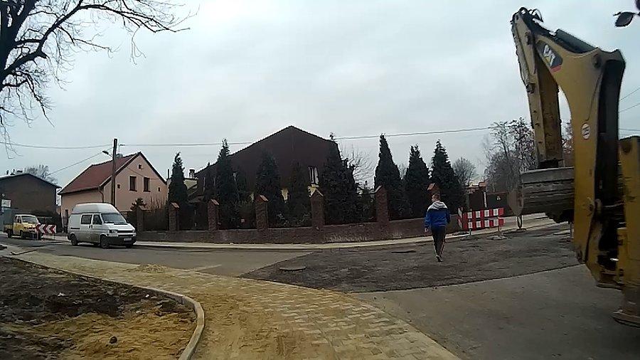 Zabawy z asfaltem na Poznańskiej