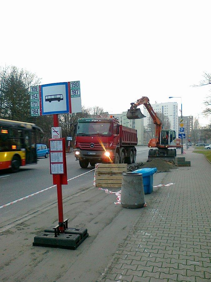 Autobusy jeżdżą teraz Elekcyjną