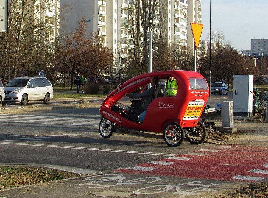 Elektryczny pojazd EV4