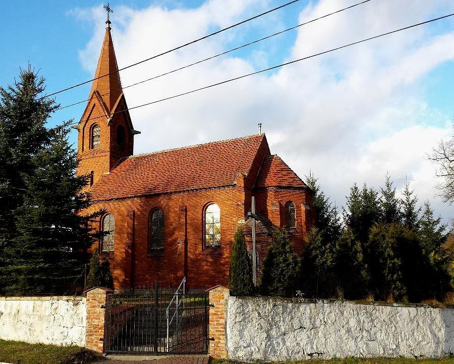 Radzanek (niem.Resehl) Kościół filialny p.w. św. Floriana z XIX w