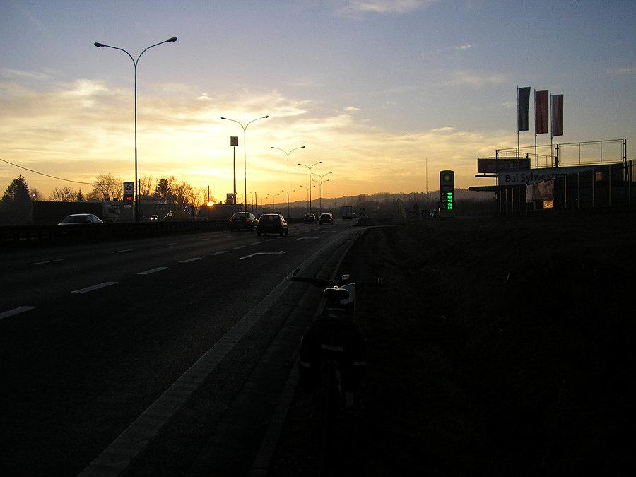 Wschód Słońca na wylocie z Krakowa