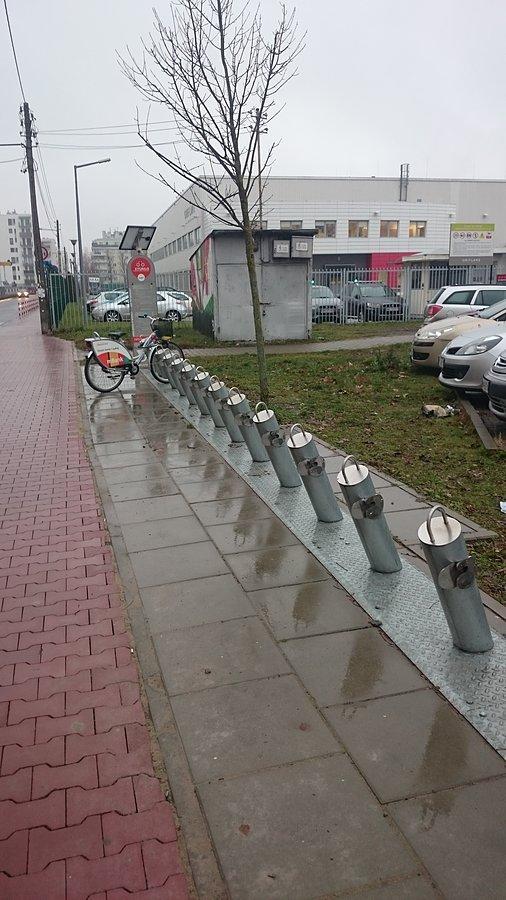Rowerek veturilo - jeszcze się tutaj uchował. Ciekawe kiedy go zgarną