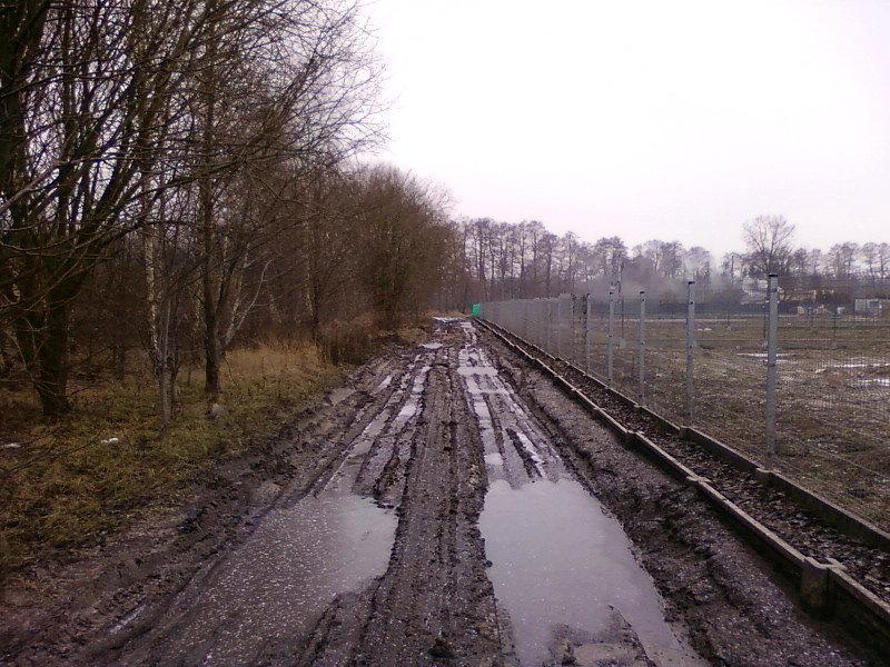Błoto przy placu budowy