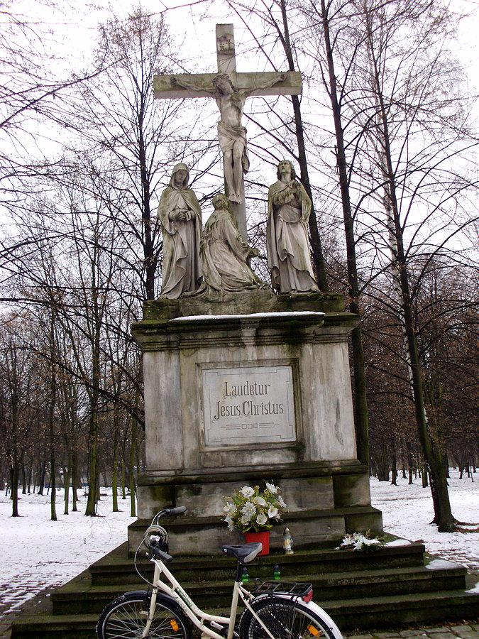 Laudetur Jesus Christus - Boża Męka w Chebziu przy zbiegu ulic Goduli i Pawła