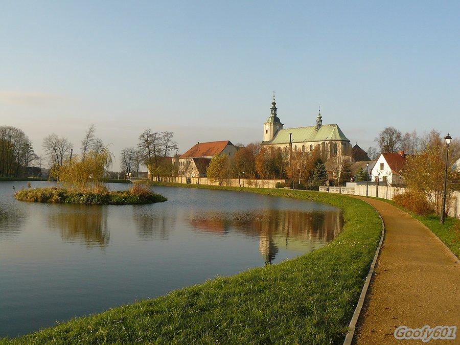 Deptak nad jeziorkiem