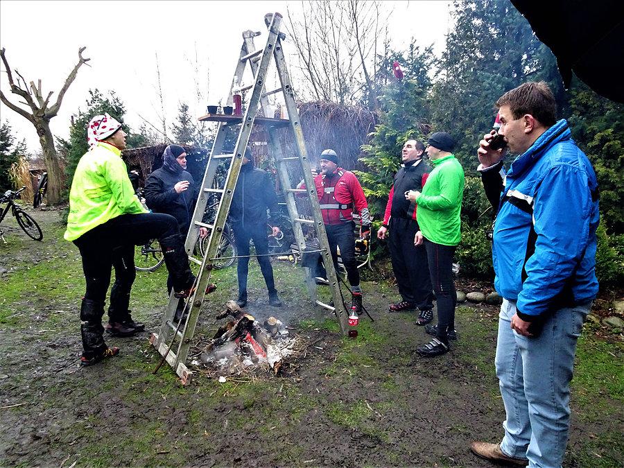 Grudniowe pączki w Nowym Stawie i ognisko w Lisewie