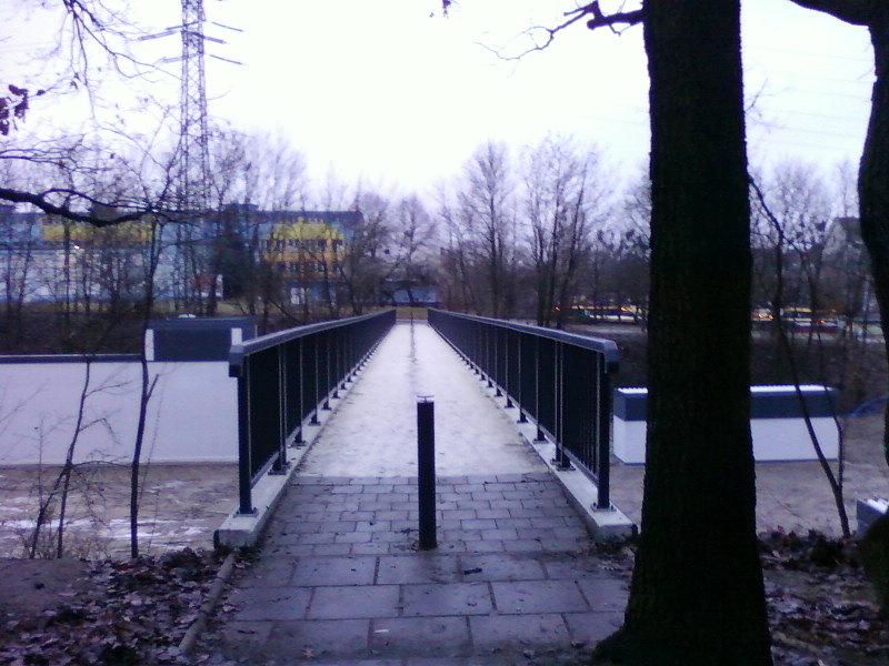 Kładka przy Parku 3 Maja