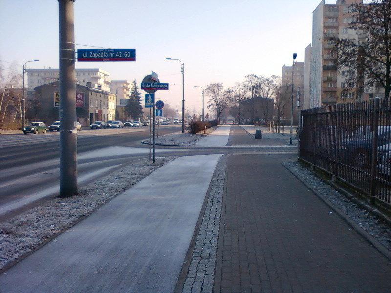 DDR wzdłuż ul. Przybyszewskiego