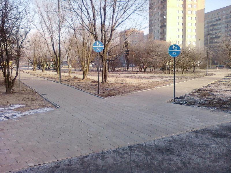 Kolejny chodnik rowerowy