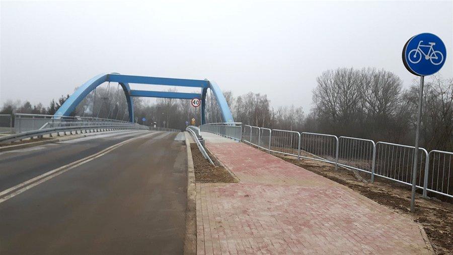 Choć nieodebrany, to gotowy. Most na Jeziorce, Obórki