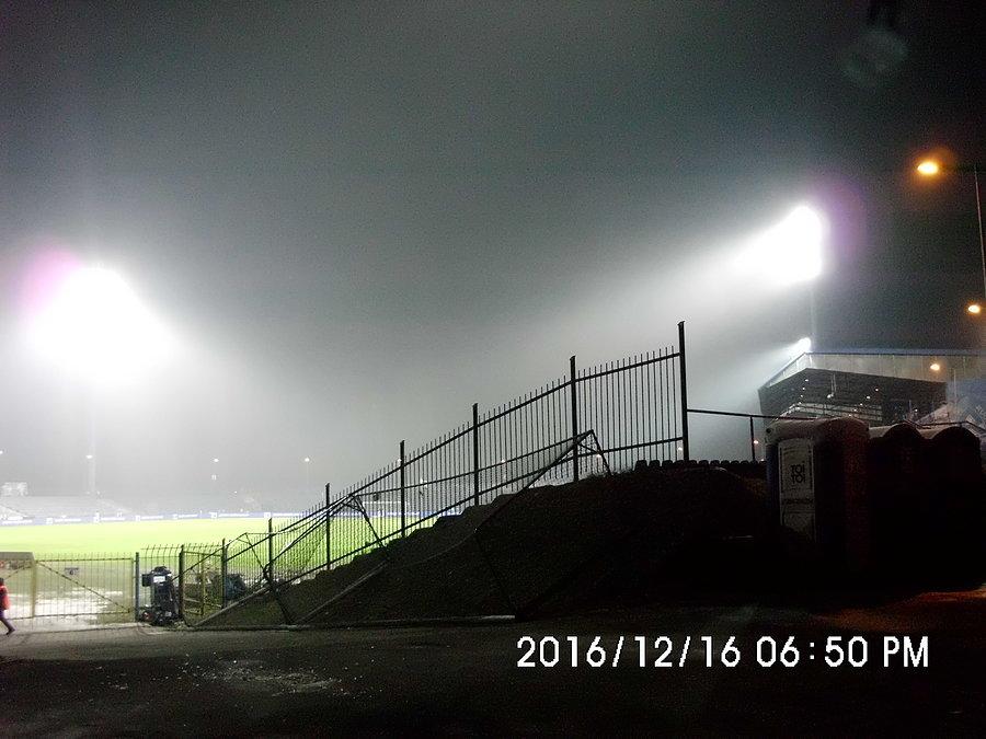 Na ponad 1,5 godziny przed meczem Ruch Chorzów-Wisła Kraków stadion przy ulicy Cichej jeszcze pustawy