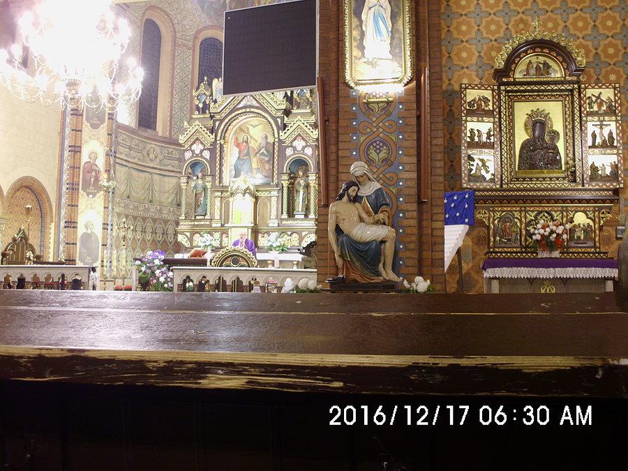 wnętrze Kościoła pod wezwaniem Świętej Trójcy w Kochłowicach