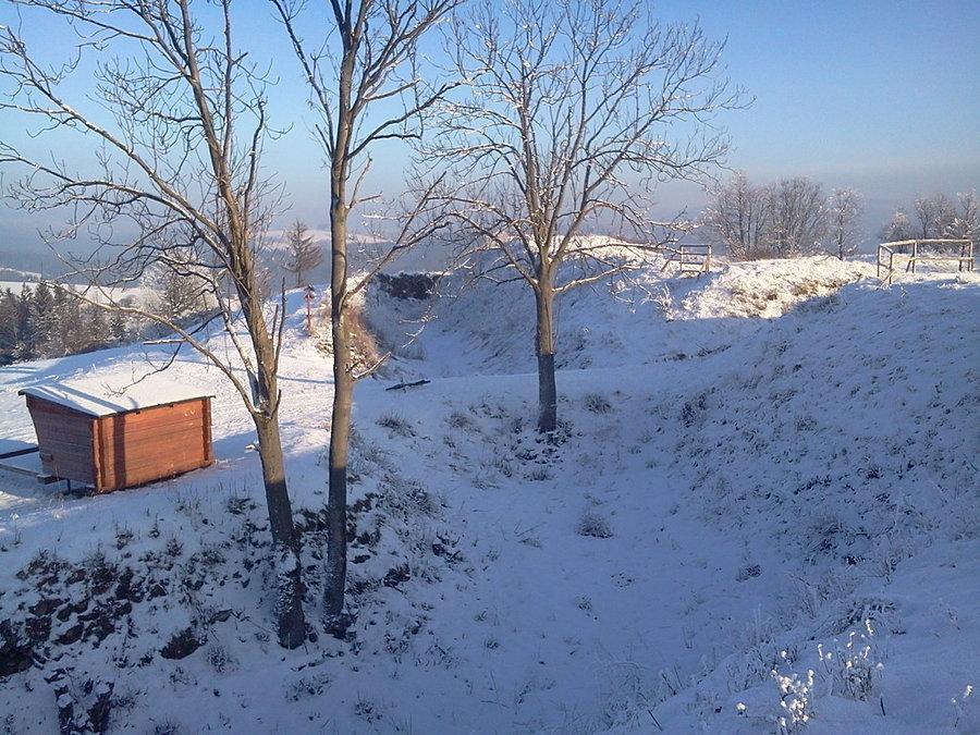 Widok z wałów na rejon bramy