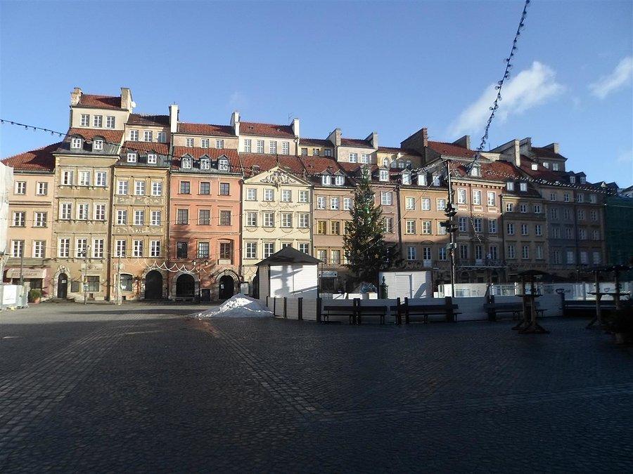 Choinka i lodowisko na Rynku Starego Miasta - strona Barssa d. Wschodowa lub Prawa