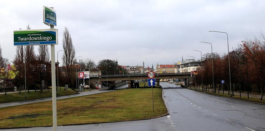 Na skrzyżowaniu ulic Twardowskiego i 26 Kwietnia