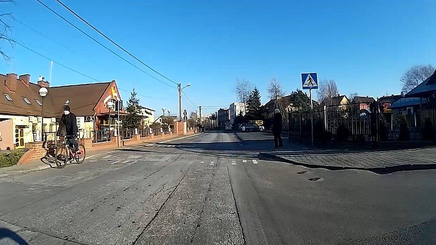 Trzeci i ostatni dzisiaj rowerzysta
