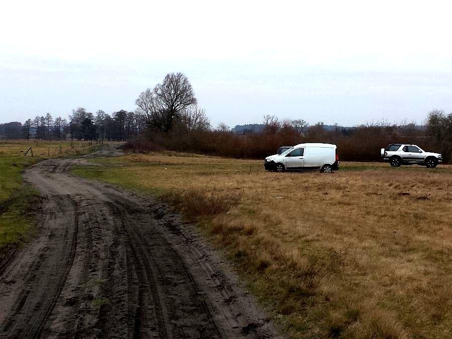 Pierwsze auta wędkarzy z nad Iny
