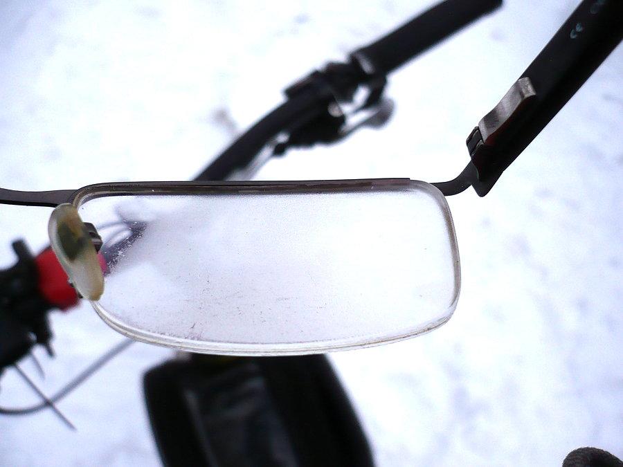 Kominiarka i okulary to zły pomysł