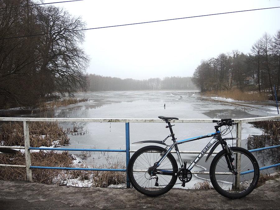 Widok na jezioro Górne w Mężyku