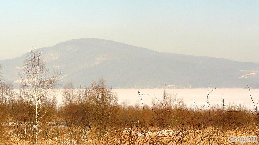 Gdzieś pod śniegiem Jezioro Żywieckie ;)