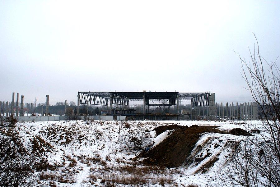 Z tygodnia na tydzień widać coraz więcej konstrukcji dachowej nad lodową Areną