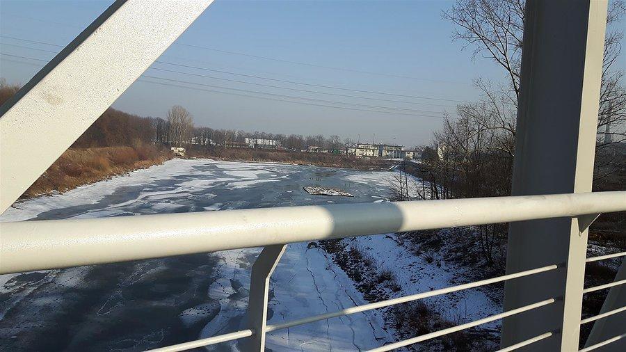 Widok z kładki w stronę Modlińskiej