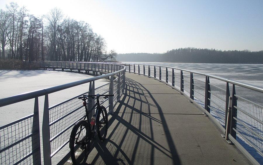 Lansik na kórnickiej promenadzie