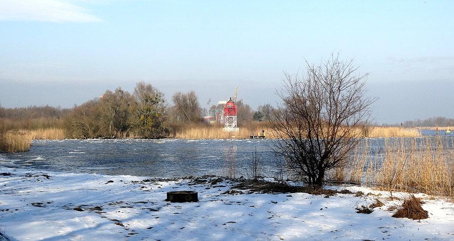 Fragment urządzeń portowych Kombinatu Azoty - nad Odrą