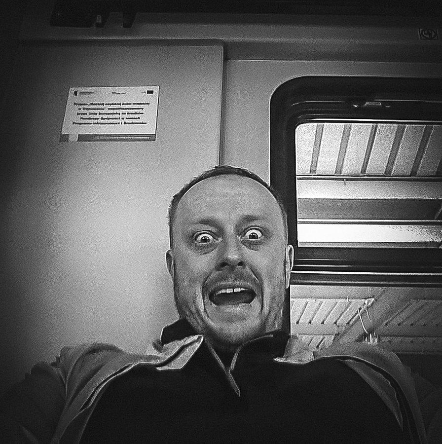 Crazy selfie w pociągu
